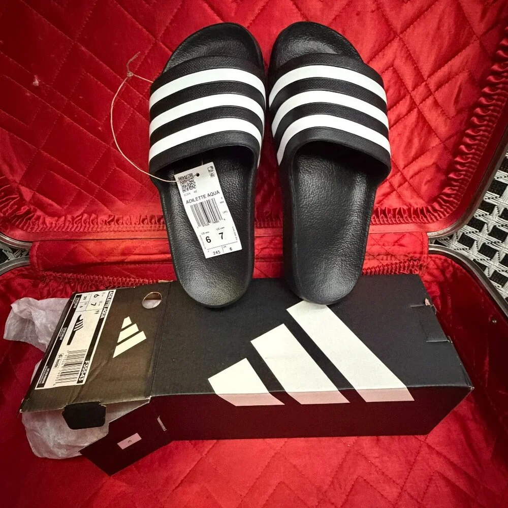 ADIDAS slides NIB - Picture 1 of 3